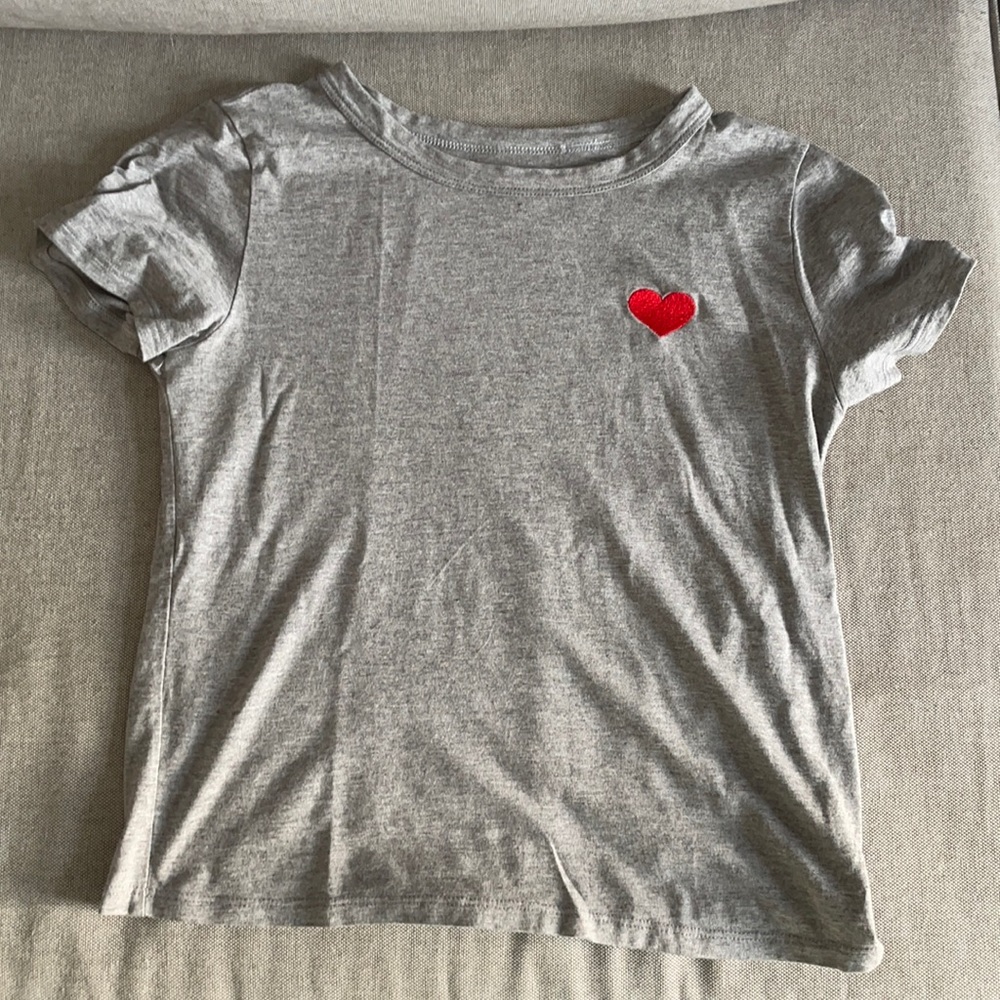 Aritzia grey heart tee